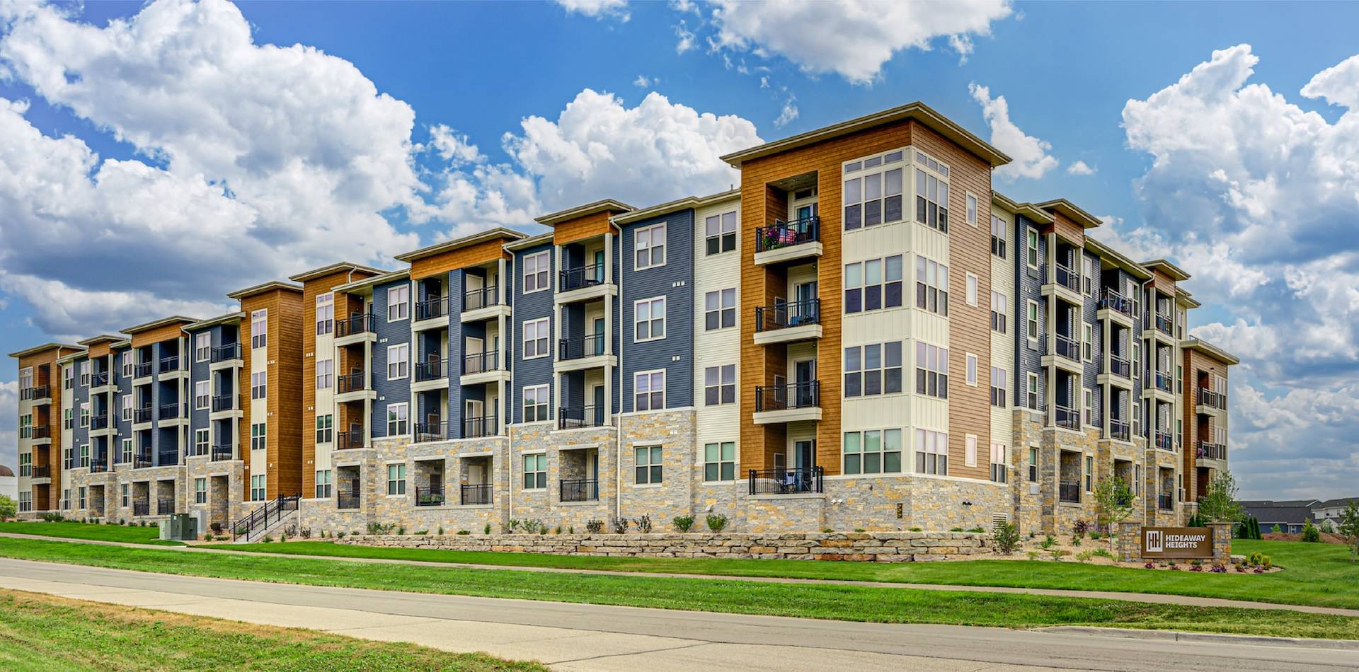 Hideaway Heights Apartments in Middleton, WI